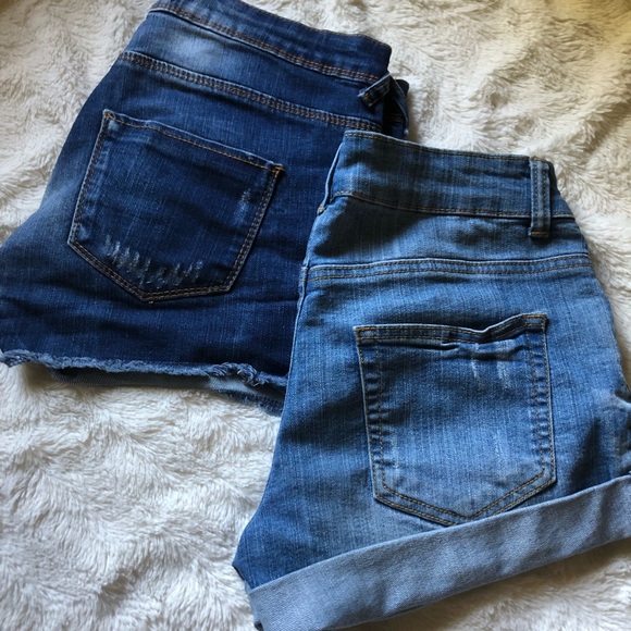 BUNDLE Denim Booty Shorts - Picture 3 of 3